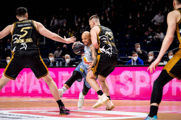 于两位球星 于两位球星