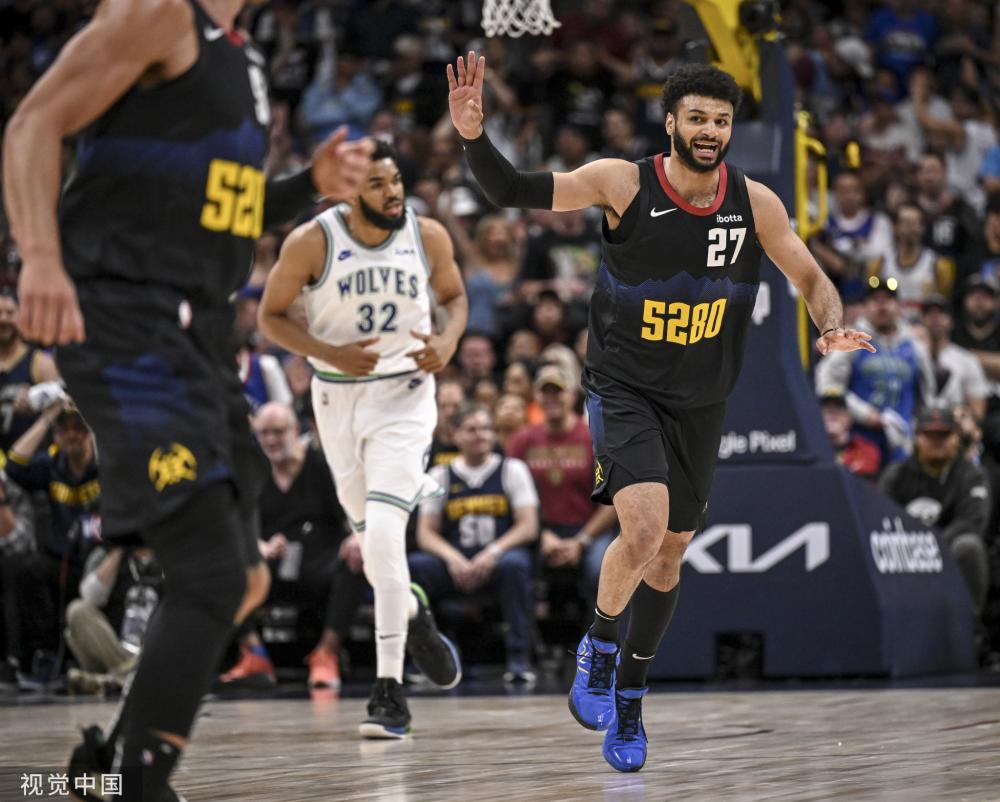 她期待能够 她期待能够