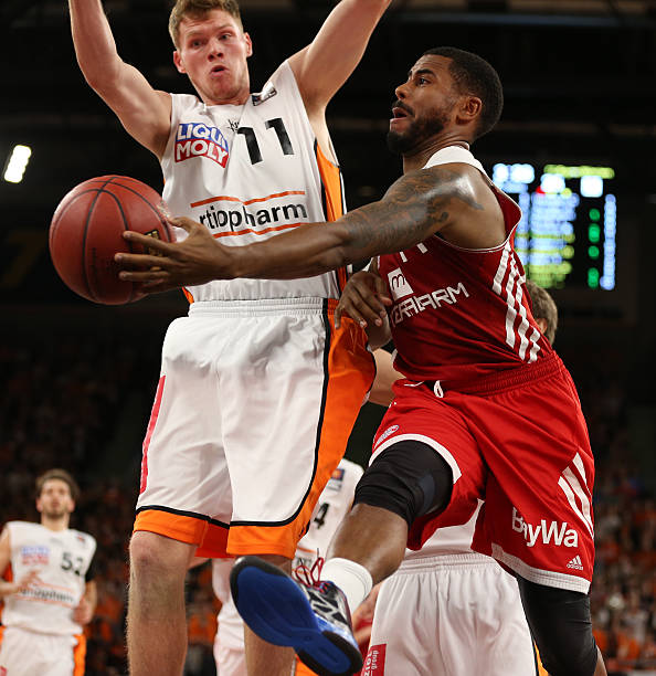 象征性的锻 象征性的锻