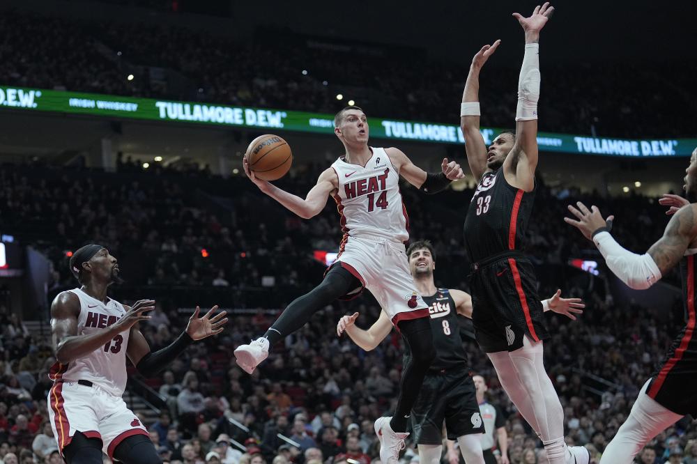 高球队的竞 高球队的竞